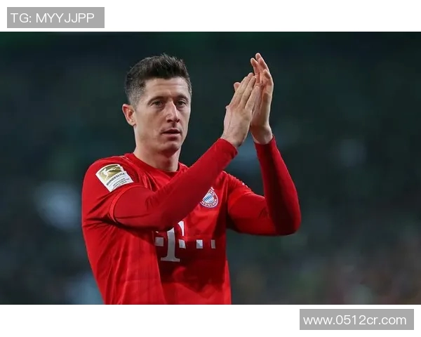 莱万回归安联球场遭拜仁球迷嘘声四起愤怒指责忘恩负义