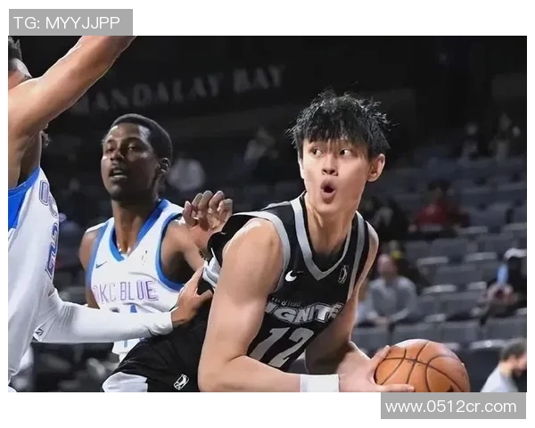 曾凡博：从青年才俊到篮球明星的成长之路与未来展望