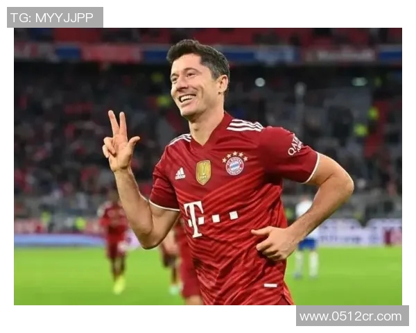 莱万回归安联球场遭拜仁球迷嘘声四起引发热议与争议